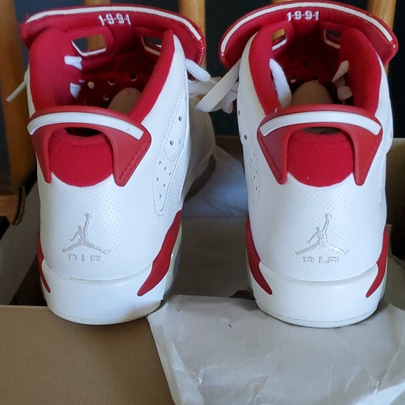 Air Jordan 6 Retro BG 6y - Picture 3 of 5